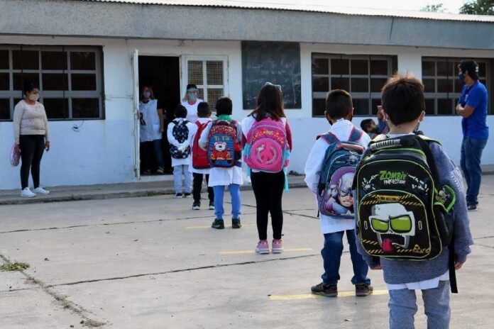 escuelas-covid.jpg