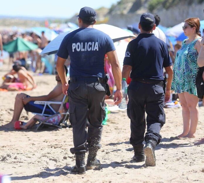 policia-las-grutas-e1705490184406.jpg