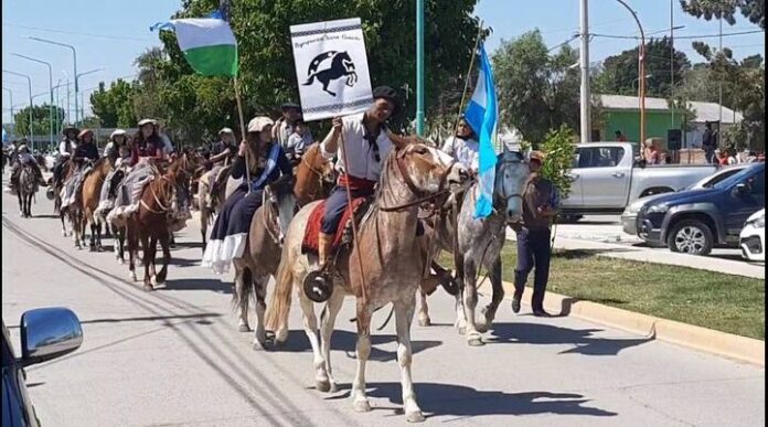 desfile-pre-cosquin5-e1665941276489.jpg