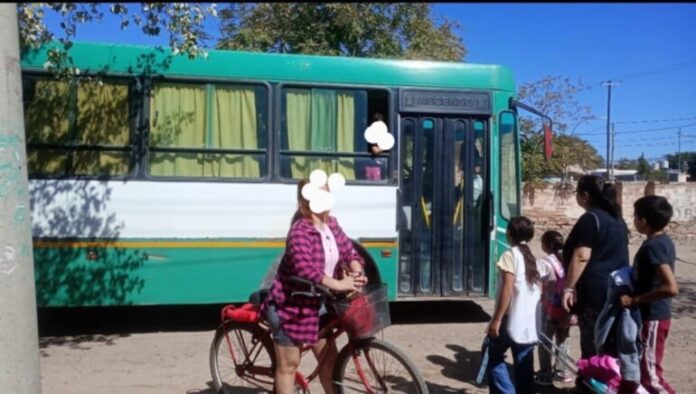 colectivo-escolar-e1743206954180.jpeg
