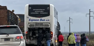 Ruta 151: asistieron a un colectivo varado que bloqueaba la vía